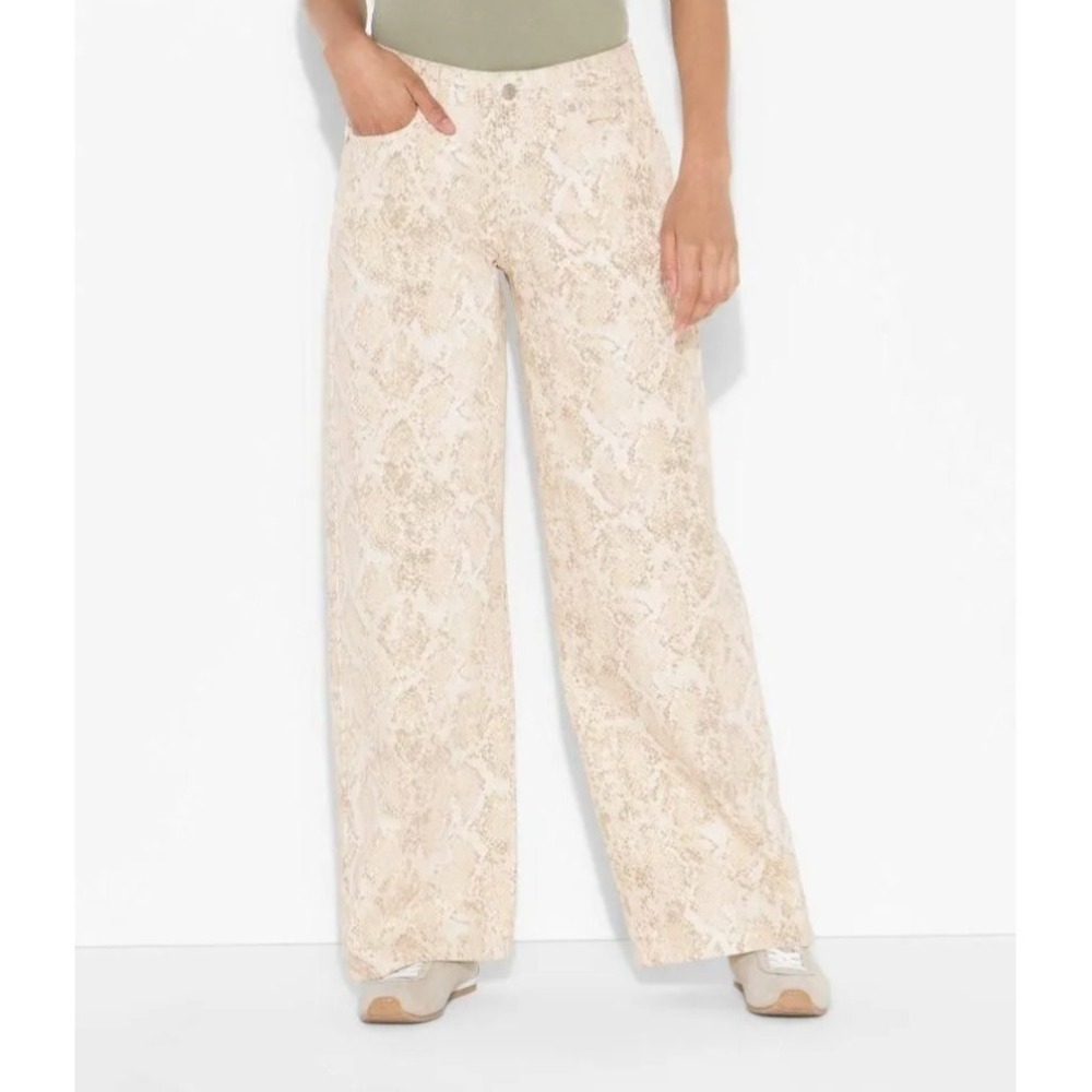Women's Low-Rise Baggy Jeans - Wild Fable™ White Snakeskin SZ 2 (ORG:$30) - NEW